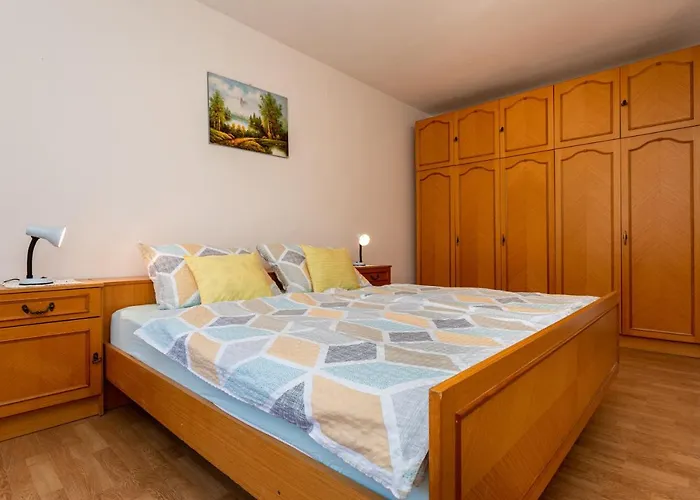 Mira Silo-krk Apartman *