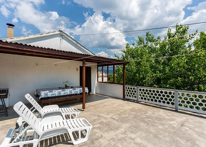 Mira Silo-krk Apartman *