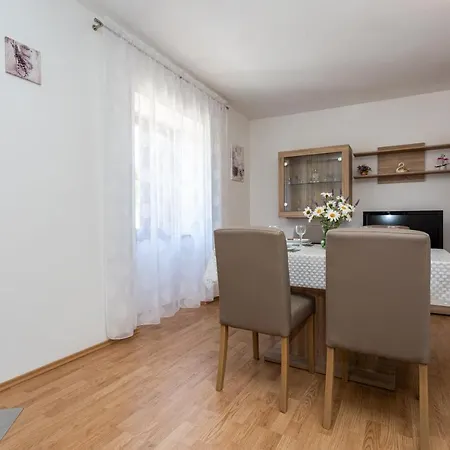 Mira Silo-krk * Šilo